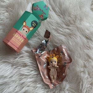 Authentic Sonny Angel Hippers - Giraffe